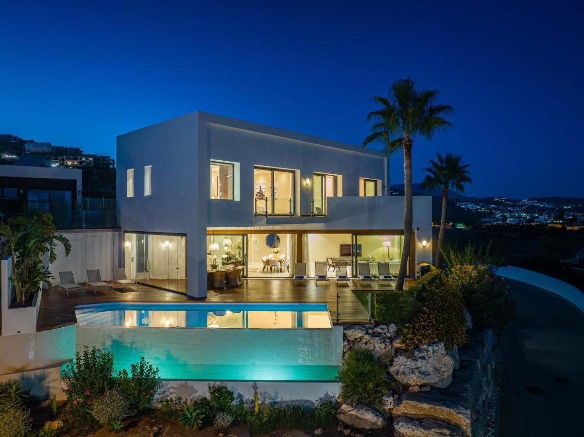 Vacation Marbella I Villa Paraiso The View, Infinity Heated Pool, Sea View, 24-7 Security, Golf Courses 埃斯特波纳 外观 照片